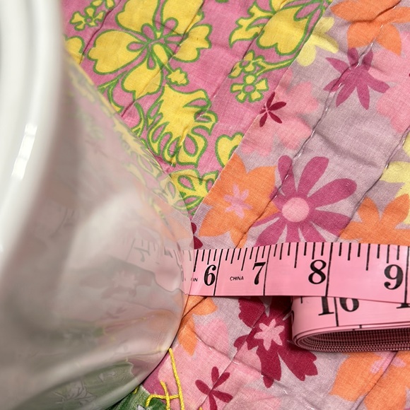 Pure White Lilies Utensils Holder - Picture 7 of 8